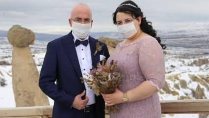 Kapadokya'da düğün fotoğrafı! Maskeli önlem