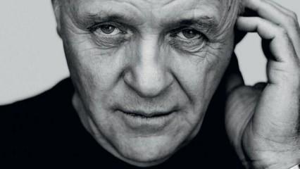 Anthony Hopkins karantina g&uuml;nlerinde kedisiyle piyano &ccedil;aldı