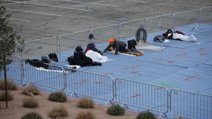 Las Vegas'ta insanlık dışı karantina: Evsizleri barınaklardan çıkarıp otoparka aldılar