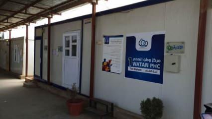 Azez'deki sağlık merkezinde sivillere koronavirüs testi yapılıyor