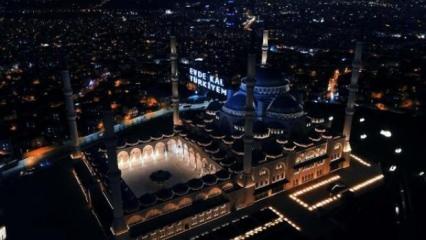 Çamlıca Camisi'nin Ramazan mahyası havadan görüntülendi