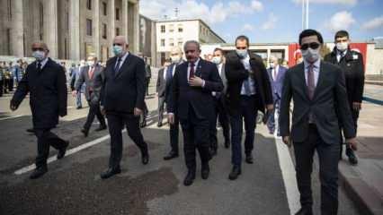 Meclis Başkanı Şentop Anıtkabir'e çelenk bıraktı