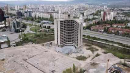 Sofya’da komünizm simgesi 17 katlı “hayalet” bina imha edildi