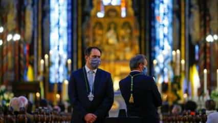 California'da papazlar valiliğe rağmen kiliseleri açmak istiyor