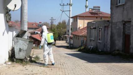 Bursa'nın karantinaya alınan mahallesinde dezenfekte çalışması