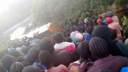 Zambiya’da otobüs şarampole uçtu