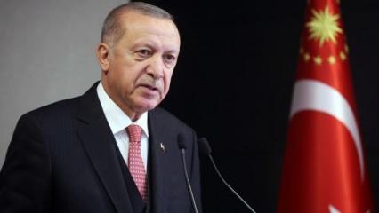 Cumhurbaşkanı Erdoğan'dan darbe çığırtkanlığı yapan yazı sonrası suç duyurusu