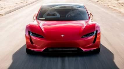 Tesla'nın en hızlı modelinin üretimi gecikecek!