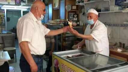 74 yaşındaki dondurmacı 6 saatlik izinde dükkanına koştu
