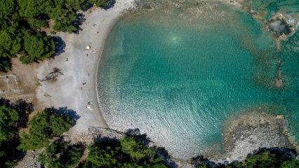 Antalya plajları hareketlendi 