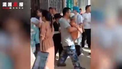 Çin'de bir güvenlik görevlisi çalıştığı anaokulunda çocukları bıçakladı