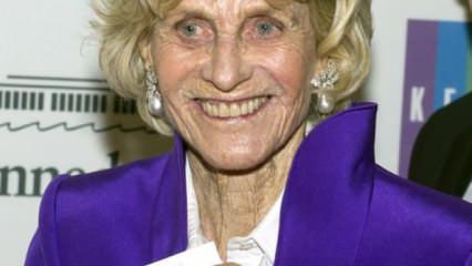 John Kennedy'nin kızkardeşi Jean Kennedy Smith, hayatını kaybetti