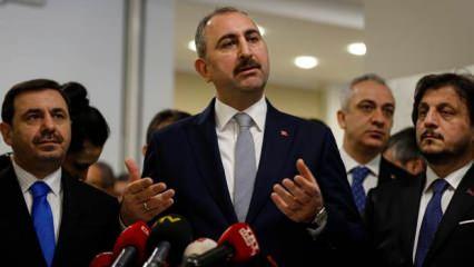 Adalet Bakanı Gül'den yürüyüşe katılan baro başkanlarına tepki