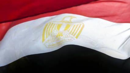 Mısır'da Kovid-19 önlemleri sonrası camiler yeniden ibadete açıldı