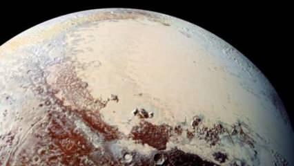 Plüton'un buzlu kabuğunun altında bir okyanus olabilir