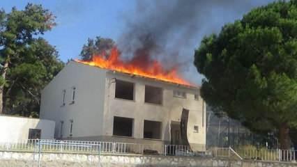 Okul çatısında korkutan yangın!