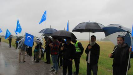 İsveç’te Uygur Türkleri Çin'i protesto etti