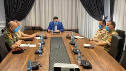 Serrac'dan askeri bölge komutanlarıyla kritik toplantı