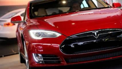 Tesla'dan flaş karar: 135 bin aracı geri çağıracak