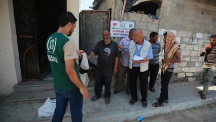İHH'dan Gazze'de 4 bin 200 aileye kurban yardımı