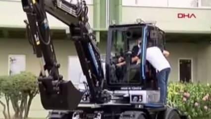 Başkan Erdoğan Yerli iş makinesini böyle test etti!