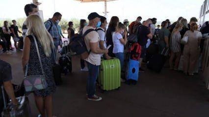 Antalya'ya iki günde 35 bin Rus turist geldi