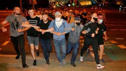 Belarus karıştı: Protesto eden göstericilere güvenlik güçleri müdahale ediyor