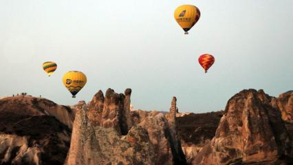 Kapadokya'nın balonları yeniden gökyüzüyle buluşuyor.
