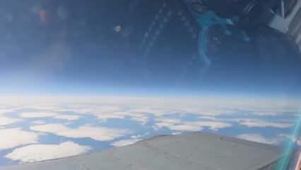 Rus savaş uçağı stratosfere çıktı! İşte o görüntüler