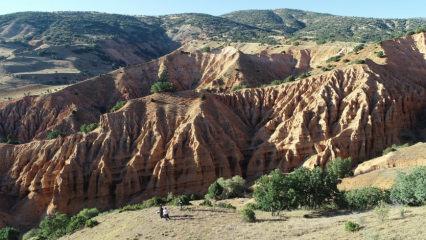 Sivas'ın gizli kalmış peribacaları: Şeytan Şehri Kayalıkları