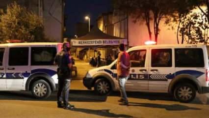 Koronavirüsten ölen kişinin evinin önüne taziye çadırı kuruldu