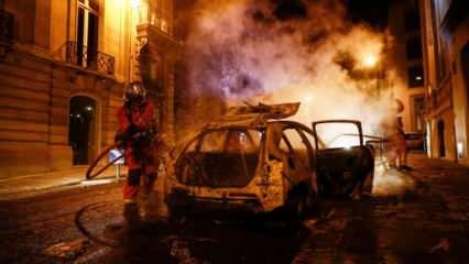 Paris sokaklarını ateşe verdiler: Göstericilerle polis arasında çatışma