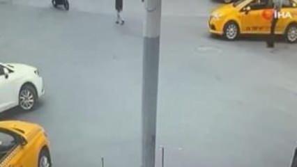 İstanbul’un göbeğinde genç kadına kapkaç dehşeti kamerada
