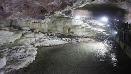 Yer altındaki gizli Pamukkale: Kaklık Mağarası