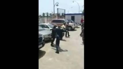 Gine Devlet Başkanı sokak ortasında bakanını tekme tokat dövdü!