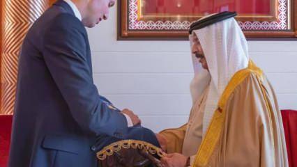 Normalleşme kararı alan Bahreyn Kralı'na tevrat hediye edildi