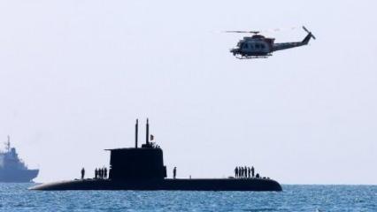 Vatandaş ilgiyle izledi: Antalya açıklarında Türk denizaltısı