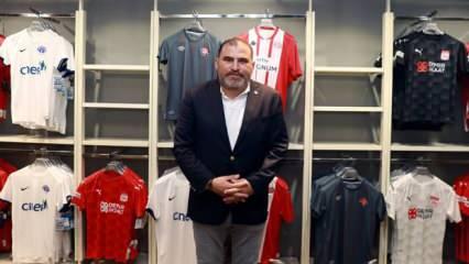 S&uuml;per Lig ekiplerinin formalarının Fenerium'da satışı başladı