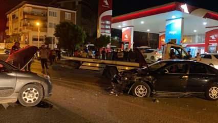 Hatay'da iki otomobil birbirine girdi: 2 yaralı