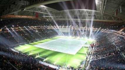 Galatasaray'da locada maç izlemek 5 bin lira!