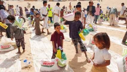 Kıtlıkla mücadele eden Yemen'e Paylaş'tan insani yardım