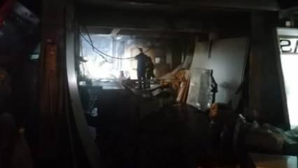 Gebze'de mobilya atölyesi yandı