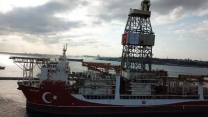 Kanuni sondaj gemisi Haydarpaşa Limanı'nda