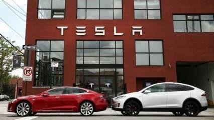 Tesla, tam otomatik sürüş sistemine geçti