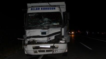 Sivas'ta kamyon ile traktör çarpıştı: 1 ölü, 3 yaralı