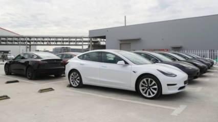 Tesla'nın Model 3 araçları Avrupa yolunda