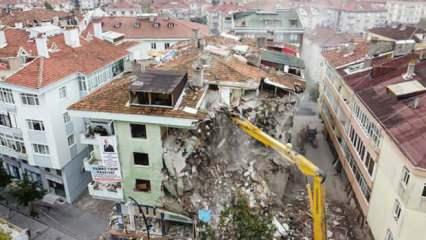 Artçılar sürüyor! İzmir'de binlerce bina risk altında