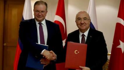 Türkiye ve Rusya'dan 100 milyar dolar için yeni hamle! İmzalar atıldı
