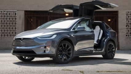 Tesla iki modelinde süreyi uzattı