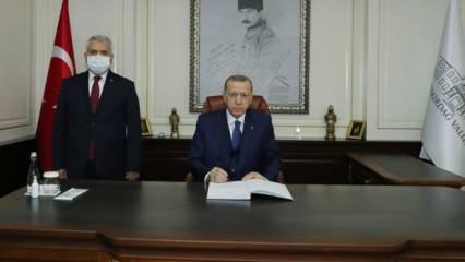 Cumhurbaşkanı Erdoğan, Tekirdağ Valiliğini ziyaret etti